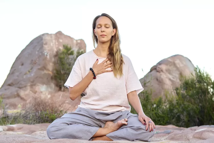 Peran Meditasi dalam Meningkatkan Kesejahteraan Emosional