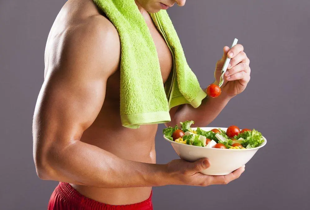 Strategi Makan untuk Raih Fitness Goals: Bentuk Otot & Bakar Lemak