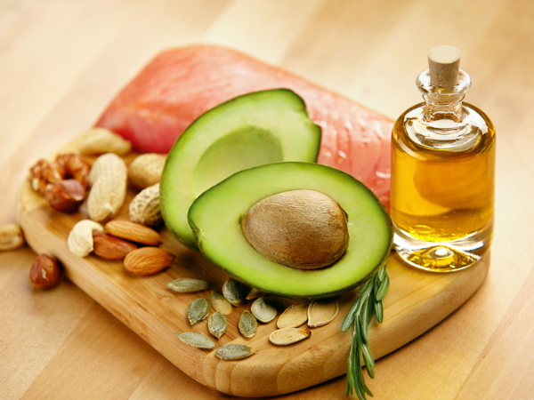 Peran Karbohidrat, Protein dan Lemak Sehat dalam Menunjang Kinerja Tubuh Saat Latihan