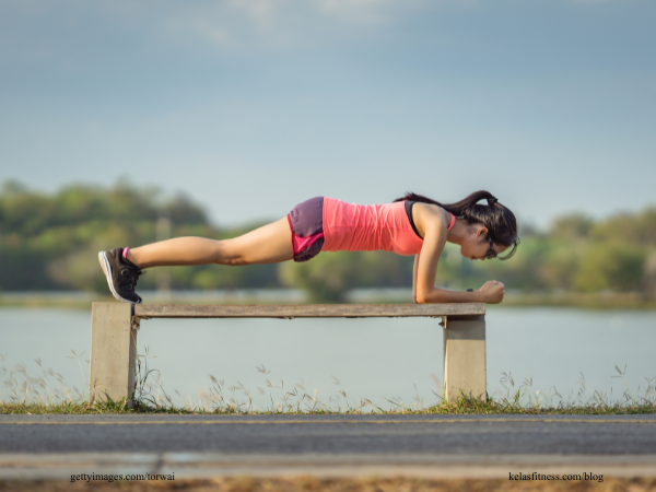 10 Variasi Plank untuk Memperkuat Core dan Meningkatkan Stabilitas Tubuh