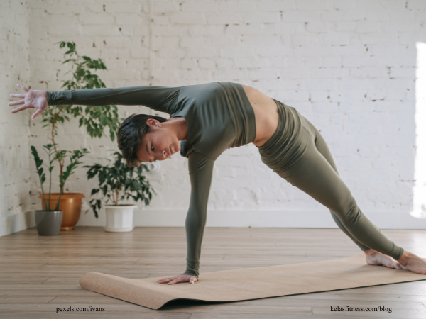 5 Manfaat Yoga Secara Rutin di Usia Muda