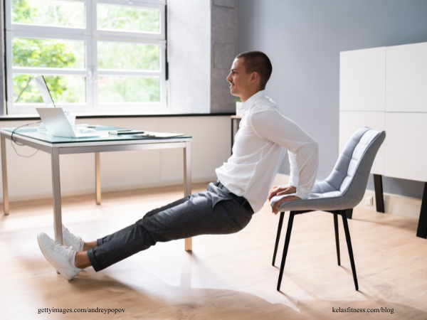 Sering Pegal Saat Kerja di Depan Komputer? Yuk, Coba Chair Yoga di Kantor!